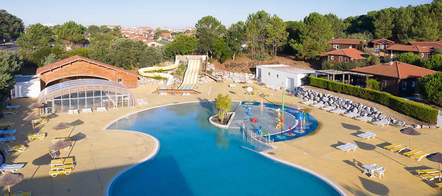 Piscine du camping La Plage vu en drone 