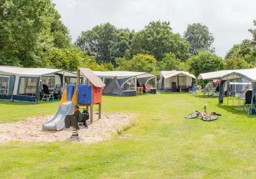Grand emplacement de camping au camping Meerwijck
