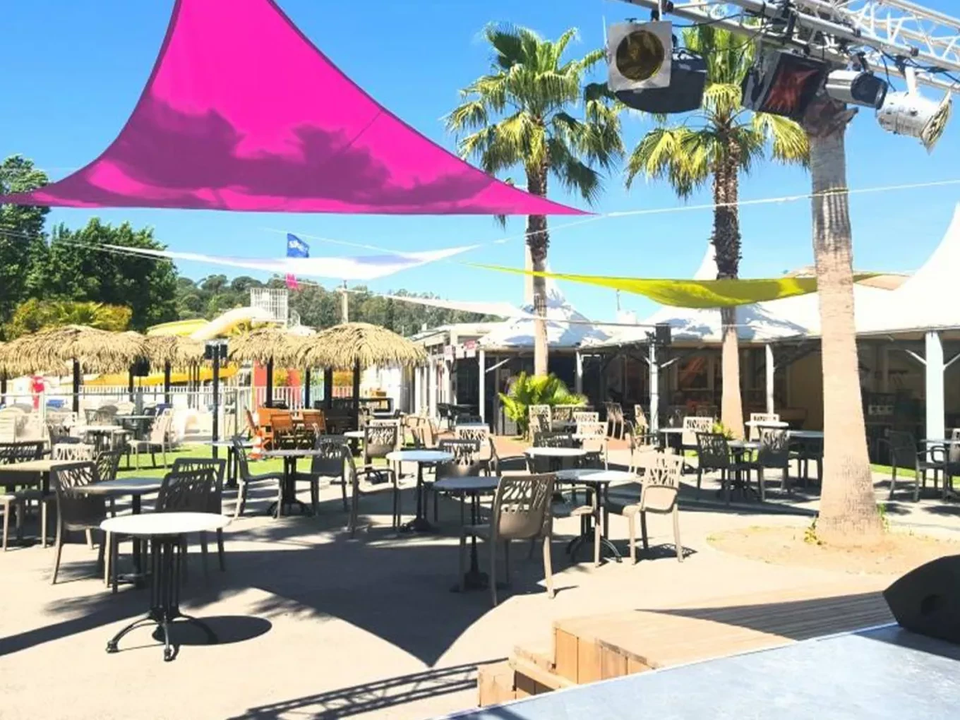 Les sublimes infrastructures du camping Siblu Villages Le Montourey