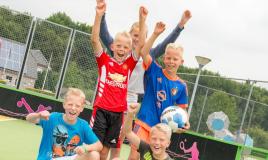 Football au Club Enfants du camping de Meerwijck