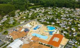 La magnifique vue aérienne du camping Siblu Villages Les Charmettes 1