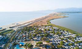 La magnifique vue aérienne du camping Siblu Villages Mar Estang 