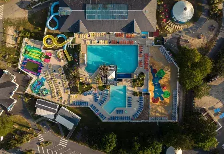 Le sublime complexe aquatique du camping Siblu Villages Domaine de Kerlann