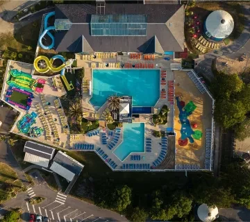 Le sublime complexe aquatique du camping Siblu Villages Domaine de Kerlann