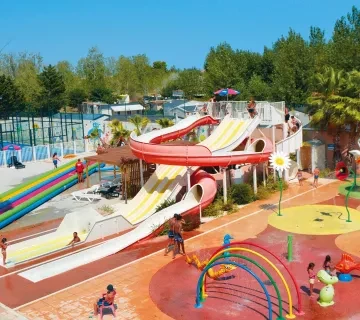 Le sublime complexe aquatique du camping Siblu Villages Les Sables du midi 4