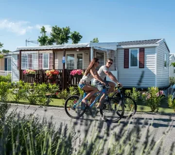 Les magnifiques mobilhomes du camping Siblu Villages Les Sables du midi 2