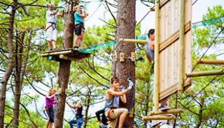 Se défouler au parc accrobranche Landes Aventure