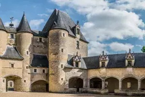 Le château de Fougères sur Bièvre