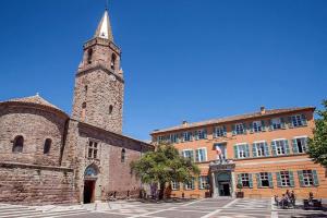 La cathédrale Sainte Léonce