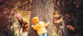 Jeux et rigolades en forêt grâce aux campings Siblu ouverts en Octobre