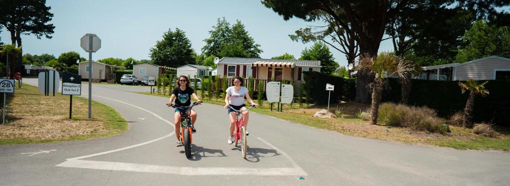 Activité vélo au camping Les Charmettes