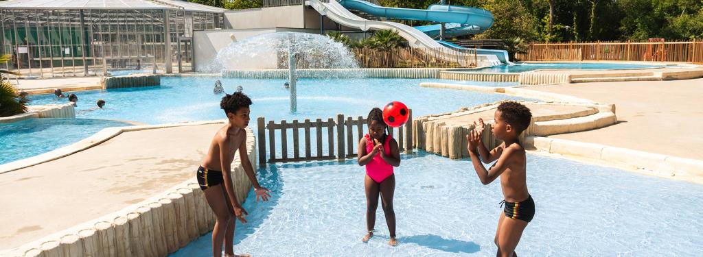 Le complexe aquatique du camping Siblu Villages Bois de Bayadène 4