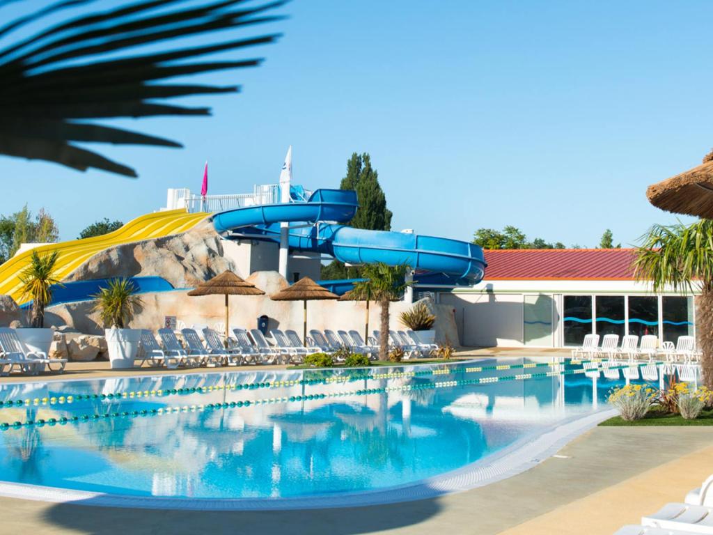 Le sublime complexe aquatique du camping Siblu Villages Les Charmettes 1