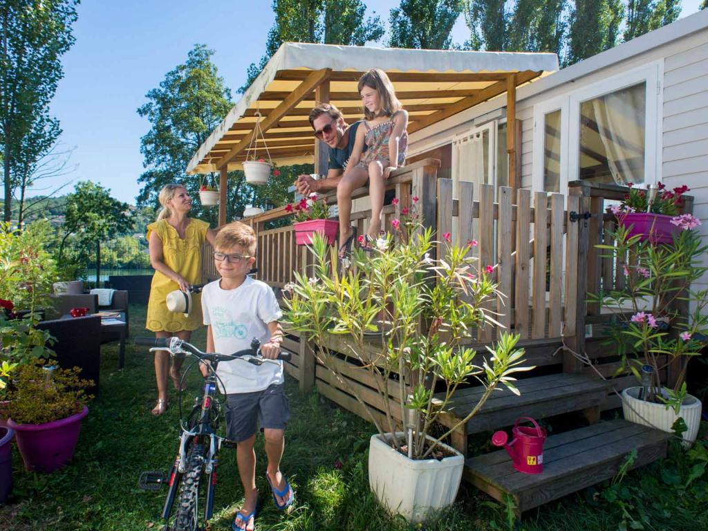 Les magnifiques mobilhomes du camping Siblu Villages Les Rives de Condrieu 3