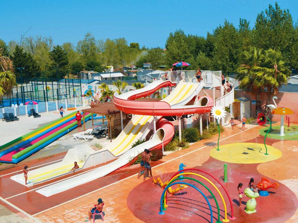 Le sublime complexe aquatique du camping Siblu Villages Les Sables du midi 4