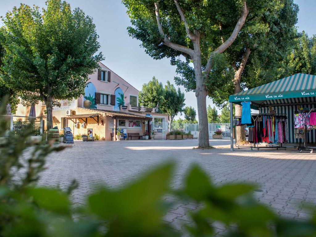 Les sublimes infrastructures du camping Siblu Villages Les Sables du midi 1