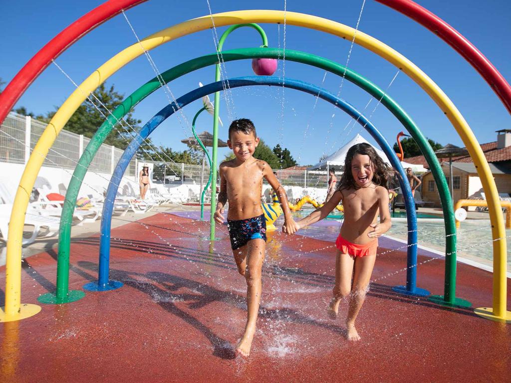 Le sublime complexe aquatique du camping Siblu Villages Le Pipiou 3