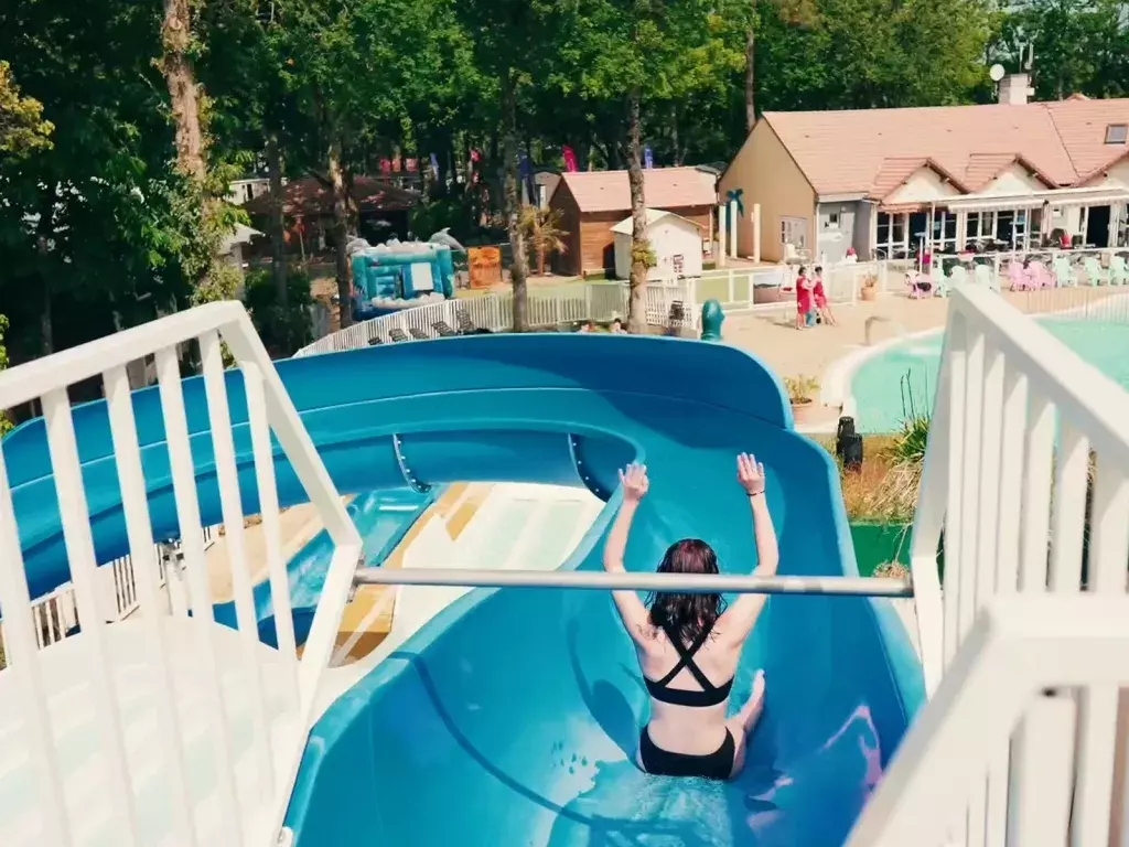 Glisser au camping Siblu Les Pierres Couchées
