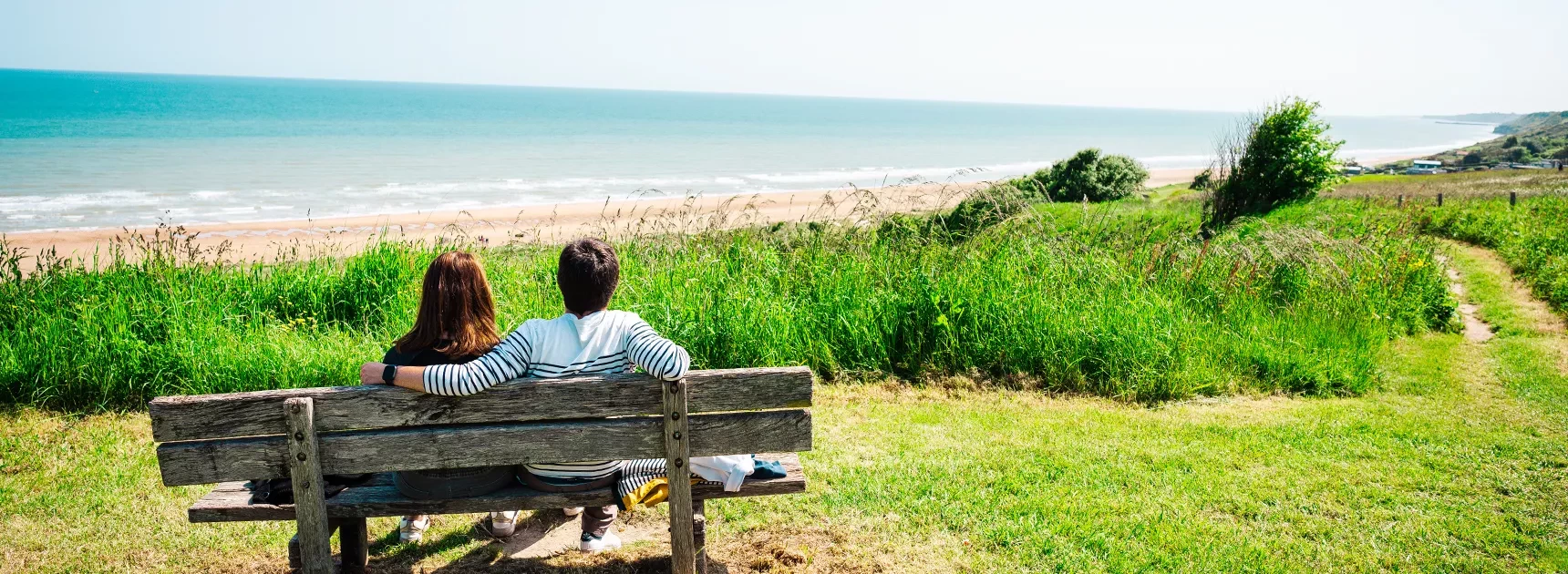 Balade en amoureux sur la plage 
