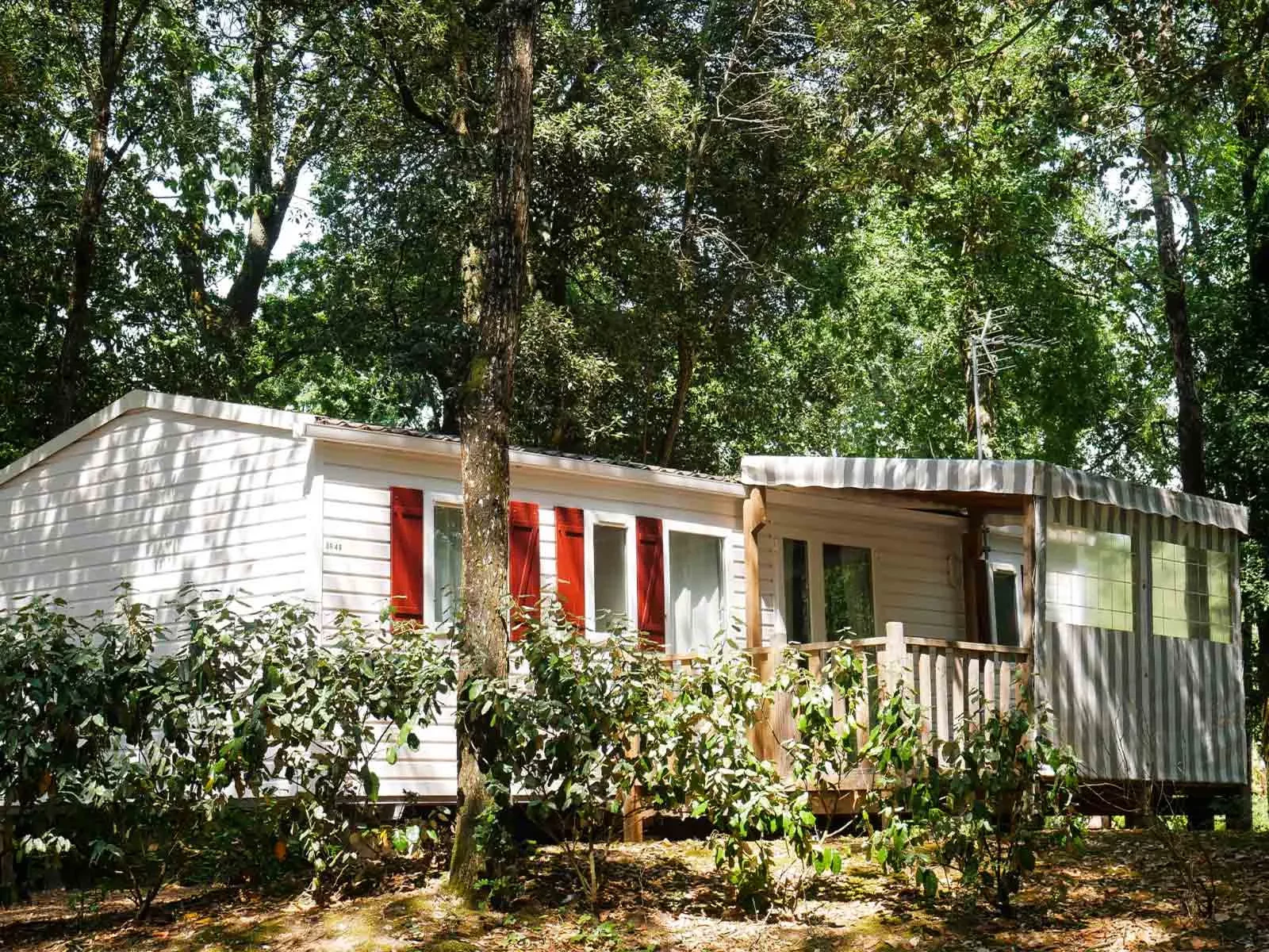 Les magnifiques mobilhomes du camping Siblu Villages Les Pierres Couchées 1