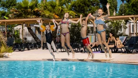 Les avantages à partir en vacances en camping avec l'offre Floa sans frais supplémentaire 