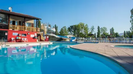 Le sublime complexe aquatique du camping Siblu Villages Les Rives de Condrieu 1