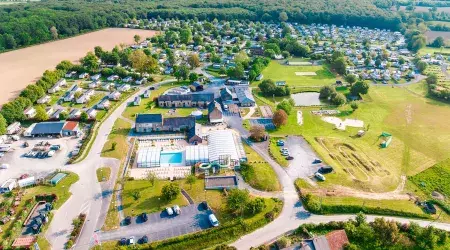 La magnifique vue aérienne du camping Siblu Villages Domaine de Litteau 1