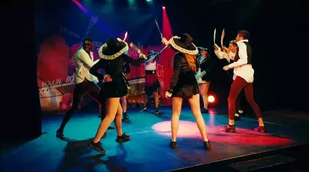 Participer aux spectacles en soirée au camping Les Pierres Couchées