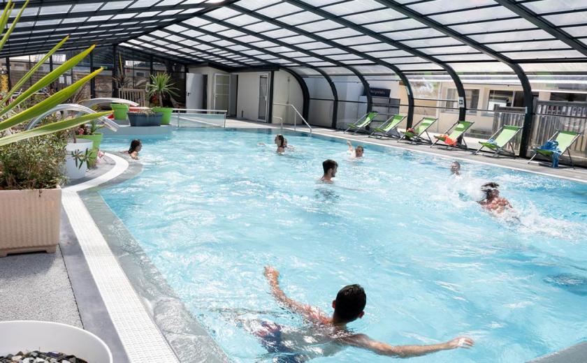 Piscine Couverte au camping Siblu le Conguel