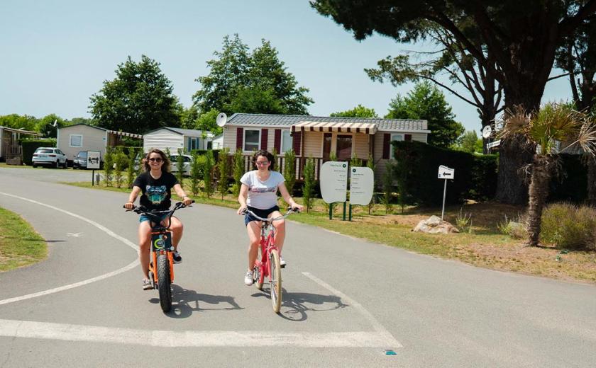 Activité vélo au camping Les Charmettes