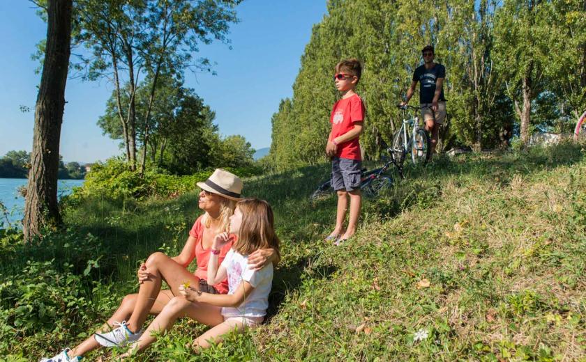 Les parfaites activités à faire en famille au camping Siblu Villages Les Rives de Condrieu 1