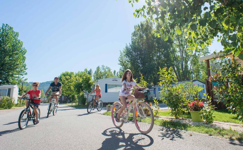 Les parfaites activités à faire en famille au camping Siblu Villages Les Rives de Condrieu 3