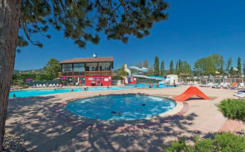 Le sublime complexe aquatique du camping Siblu Villages Les Rives de Condrieu 2