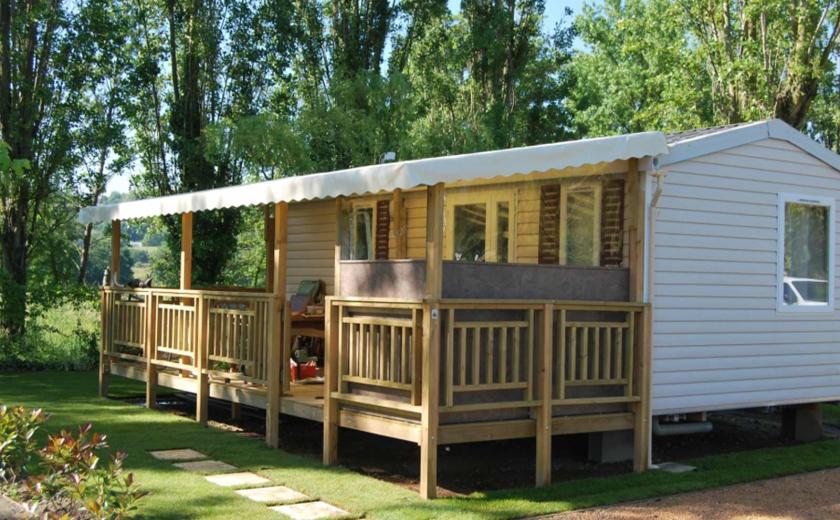 Les magnifiques mobilhomes du camping Siblu Villages Les Rives de Condrieu 1