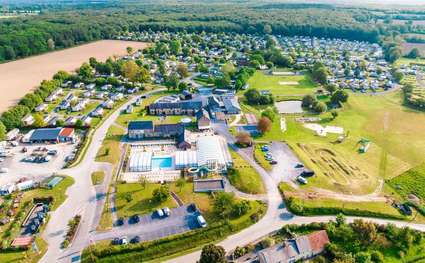 La magnifique vue aérienne du camping Siblu Villages Domaine de Litteau 1