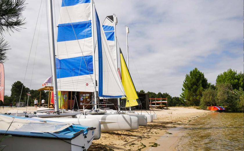 Profitez de la proximité du lac avec le camping La Réserve