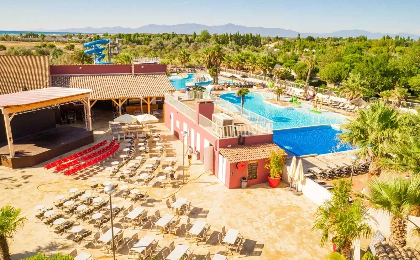 La scène extérieure pour les spectacles au camping Siblu Le Marisol